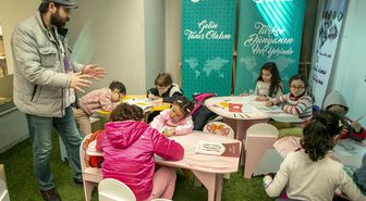 Tunuslu çocuklar 'Karagöz' ile hayal perdesine adım atıyor