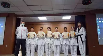 Bozüyüklü 92 taekwondocu kuşak terfi sınavına katıldı