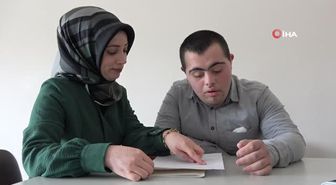 Okuma yazma öğrenen down sendromlu Mustafa'ya davullu klarnetli kutlama
