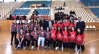 Kumluca'da Okul Sporları Voleybol Turnuvası başladı