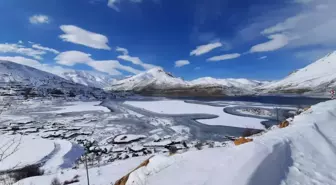 Yüzen adalar kar ile ayrı güzel