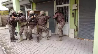 Van'da kullanılmayan iş yerinde 30 kaçak göçmen yakalandı