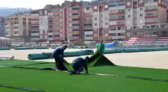 Türkeli İlçe Stadı yenileme çalışmaları tamamlanıyor