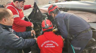 Balıkesir'de zincirleme trafik kazasında 4 kişi yaralandı