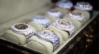 Rusya'dan İsviçre'ye yaptırım tepkisi: Milyonlarca dolarlık lüks saatlere el kondu