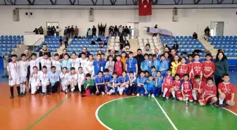 Tavas'ta futsal turnuvası sona erdi