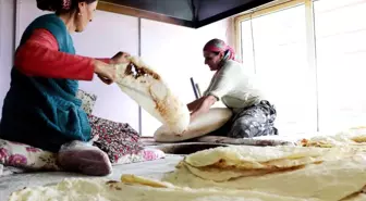 Ekmeklerini tandırdan kazanıyorlar