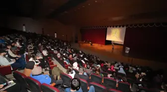 Ağrı'da Bir Teyyareci Vecihi Hürkuş tiyatro oyunu sergilendi