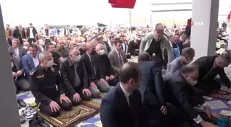 Gölcük Yeni Sanayi Camii ibadete açıldı