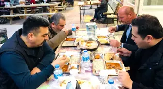 Kaymakam Gökcecik, ilk iftarı köylülerle birlikte yaptı