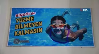 Bingöl'de proje kapsamında 7 bin 600 öğrenci yüzmeyi öğrendi