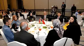 Son dakika haber | Vali Su, şehit yakınları ve gazilerle iftarda buluştu