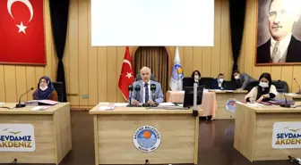 Gültak: 'Hizmet ve proje üretirken borç yükünü de hafiflettik'