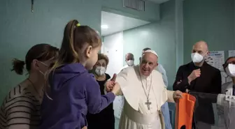 Papa'dan Avrupa'ya çağrı: Ukraynalılara olduğu gibi Akdeniz'den gelen göçmenlere de kapıları açın