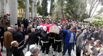 Son dakika haberleri! Polis memuru, meslektaşının silahından çıkan kurşunla yaşamını yitirdi (3)