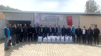 Şaphane'de çiftçilere 640 kilogram kuru fasulye tohumu dağıtıldı