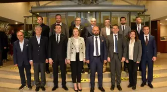 Ege Deri ve Deri Mamulleri İhracatçıları Birliği'nde Erkan Zandar güven tazeledi