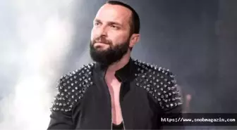 Ünlü şarkıcı Berkay hastaneye kaldırıldı! Eşi Özlem bir an olsun yanından ayrılmadı