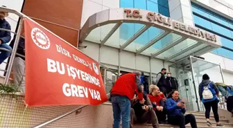 Çiğli'de 829 belediye işçisi greve gitti