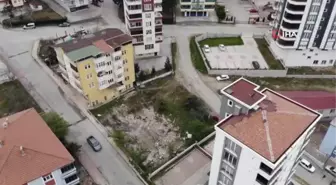 Karadeniz fıkrası gibi olay: Adresi karıştırdı, yanlış binayı yıktı