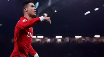 Ronaldo'dan olay hareket! Kendisini eleştiren efsane futbolcuları sosyal medyada dünyaya rezil etti