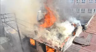 Son dakika haber... Yıkım kararı verilen metruk ev alev topuna döndü