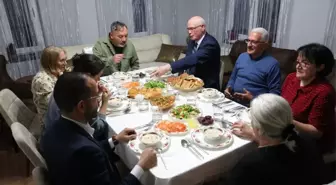 Başkan Kurt iftarda Korur ailesinin misafiri oldu