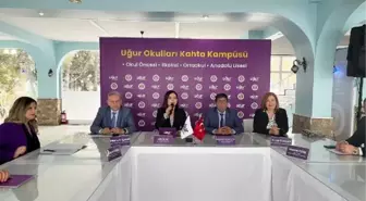 KAHTA'DA UĞUR OKULLARI LANSMAN TOPLANTISI YAPILDI