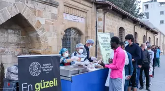 KKTC'de Mevlevi Tekkesi'nin önünde iftar geleneği yaşatılıyor