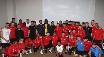 Nijeryalı eski futbolcu Nwankwo Kanu'dan Antalyaspor'a ziyaret
