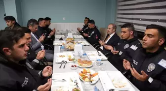 Son dakika haberi | Vali Epcim, iftarını polis adaylarıyla açtı