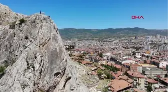 KAYA DÜŞME RİSKİ ALTINDAKİ MAHALLELERE ÇELİK AĞ VE BARİYERLİ ÖNLEM