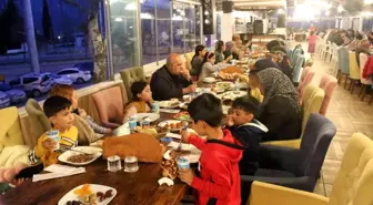 Romanlar iftar yemeğinde buluştu