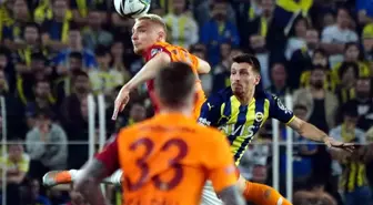 Spor Toto Süper Lig: Fenerbahçe: 1 - Galatasaray: 0 (İlk yarı)