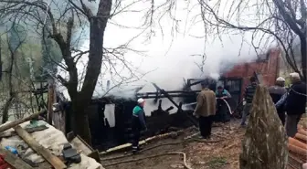 KASTAMONU'DA 2 KATLI AHŞAP EV YANDI, ENGELLİ ÇOCUK ÖLDÜ