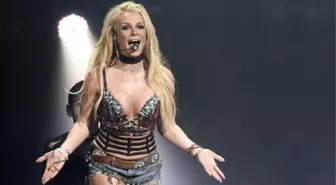 Dünyaca ünlü şarkıcı Britney Spears üçüncü kez anne oluyor