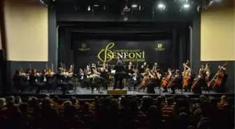 AYAK PARMAKLARIYLA NOTA BASAN 'KORNO' SANATÇISI FELİX KLİESER, ADANA'DA KONSER VERDİ