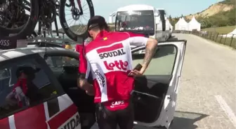 Çanakkale'deki etabı kazanan Avustralyalı Ewan, atalarının mezarlarını ziyaret etti