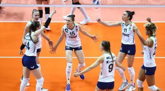Fenerbahçe Opet, AXA Sigorta Kupa Voley'de finale yükseldi