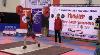 Minik Halterciler Kuyucak'ta yarıştı