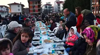 'Toplu iftarlar, çocuklarımızı eğitiyor'