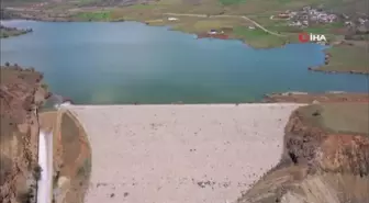 Tunceli'de dolan barajın kapakları açıldı, tahliye başladı