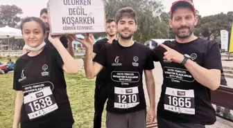 Maraton İzmir'de tabutla koştu