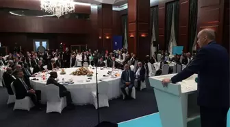 AK Parti'nin geleneksel iftar programına Ukrayna ve Rusya büyükelçileri de katıldı