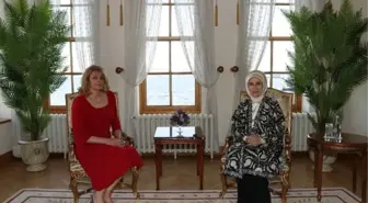 Emine Erdoğan, Bulgaristan Cumhurbaşkanı Rumen Radev'in eşi ile bir araya geldi