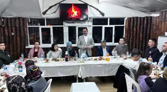 Gediz'de Kaymakam Hakan Alkan yetim çocuklar ile bir araya geldi