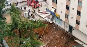 Kadıköy'de inşaatta istinat duvarının çökmesiyle göçük oluştu