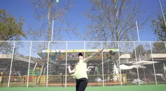 Yenilenen tenis kortları açıldı