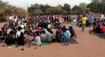 Hayrat İnsani Yardım Derneği, Sudan'da 2000 kişiye iftar verdi