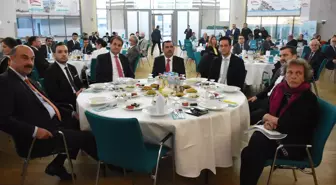 Köln'de Türkler ve Almanlar birlikte iftar yaptı